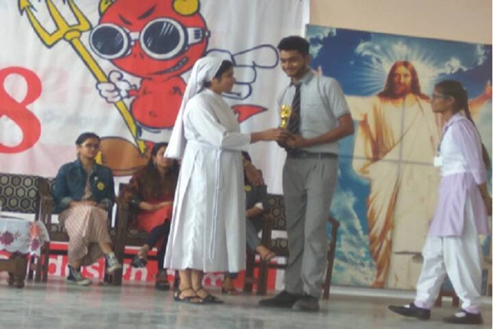 Angels Academy School-Craft Making Competition