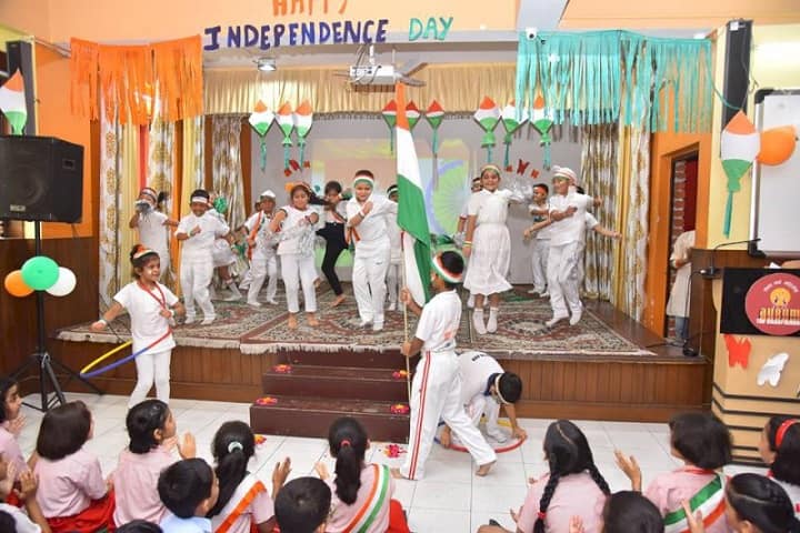 Aurum The Global School-Dance Performance