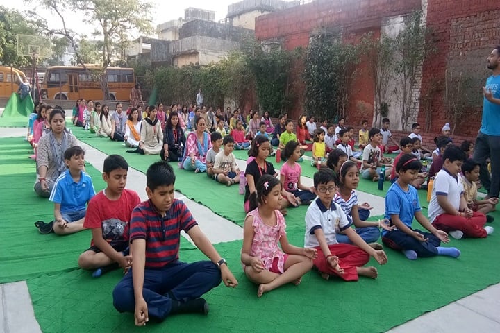 Aurum The Global School-Yoga