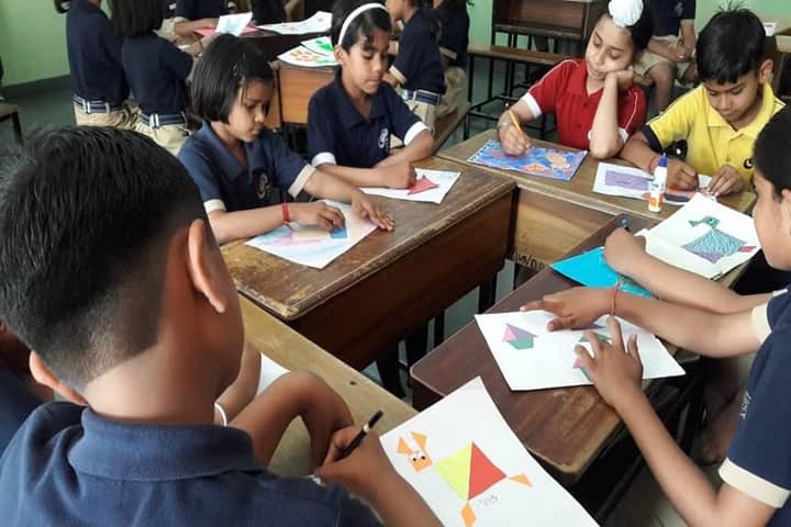 BML Munjal Green Medows School-Art and Craft