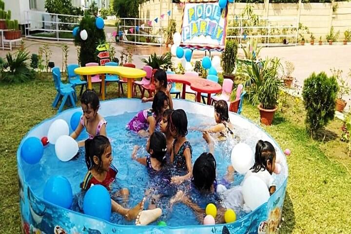 BML Munjal Green Medows School-Pool Party