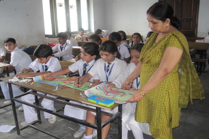 Chandra Shaikhar Senior Secondary Public School-Classroom