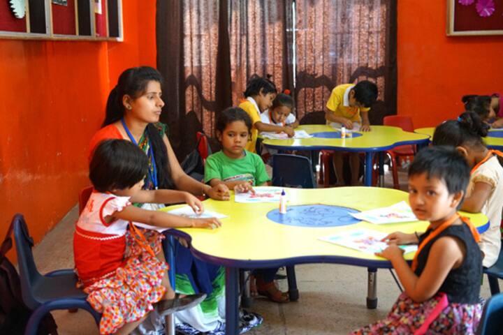 Charless Wain Academy-Art and Craft Class