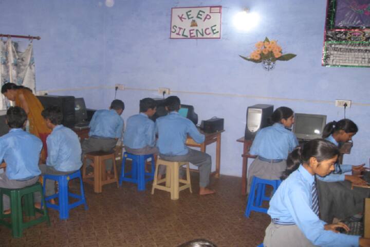 Dawa Rinjue School-Computer Lab
