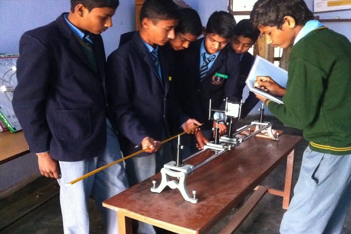 Dawa Rinjue School-Physics Lab