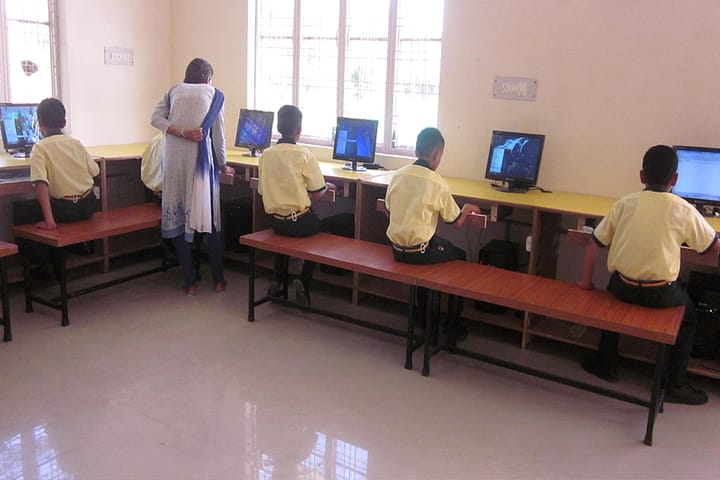 Defence Public School-Computer Lab