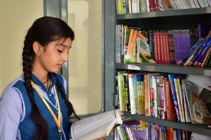 Dhoom Singh Memorial Public School-Library