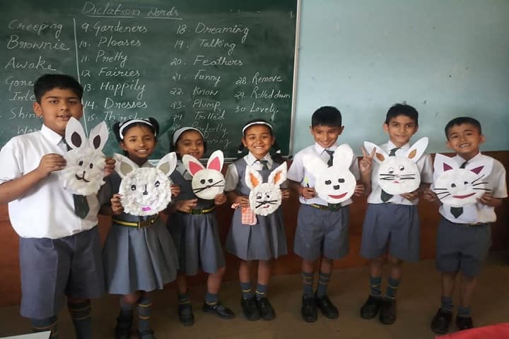 Doon Globel School-Art and Craft