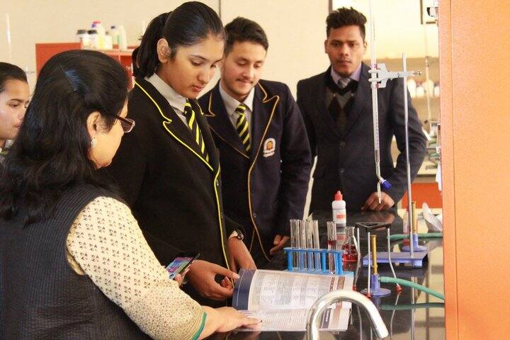 Doon International School Riverside Campus-Chemistry Lab
