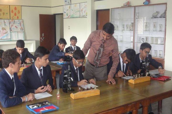 Ghanshyam Das Birla Memorial School-Bio Lab