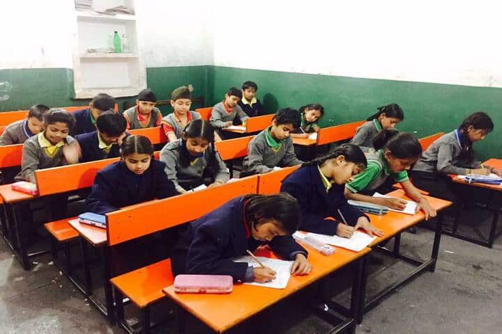 Green Wood Public School-Classroom