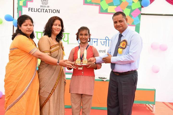 Gurukul Academy-Prize Distribution