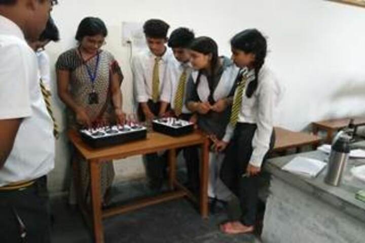 Hind Public School-Physics Lab