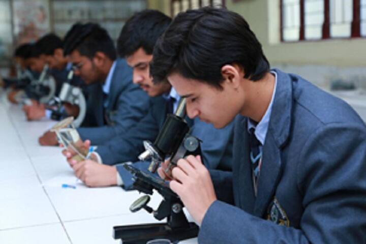 Jaycees Public School-Biology Lab