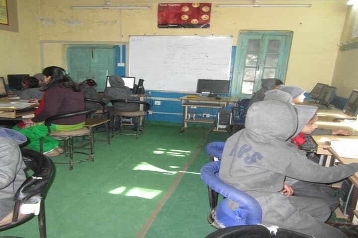 Kendriya Vidyalaya-Computer Lab