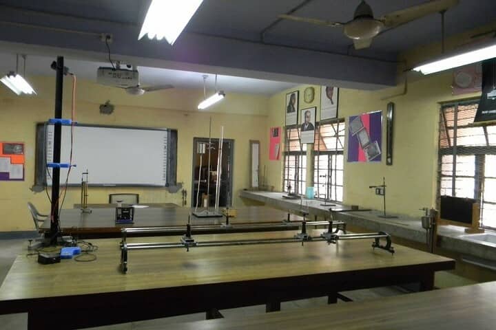 Kendriya Vidyalaya-Physics Lab