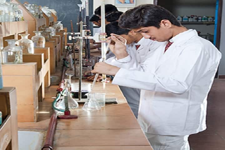 Montfort School-Chemistry Lab