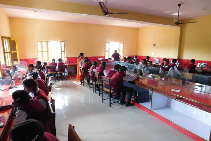 Mothers Glory Public School-Computer Lab