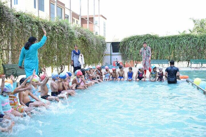 Mount Litera Zee School-Swimming Pool