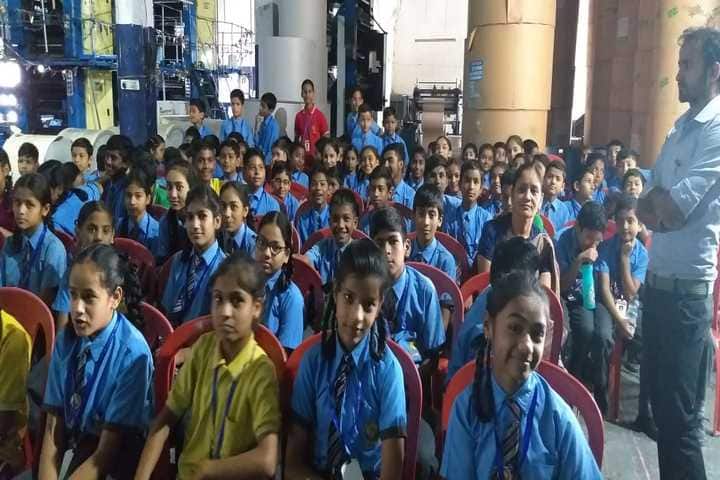 Police Modern School-Students
