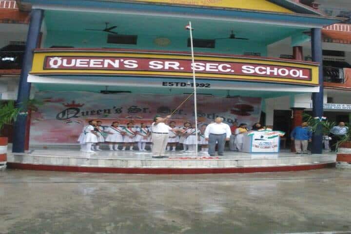 Queens Public School-Flag Hosting