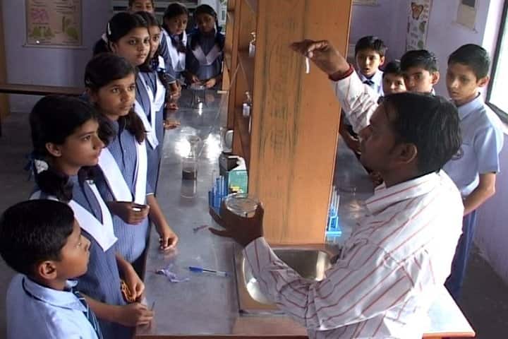 Radiant Public School-Lab