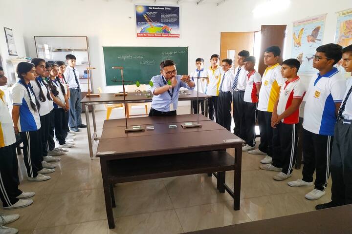 Rainbow Public School-Science Lab