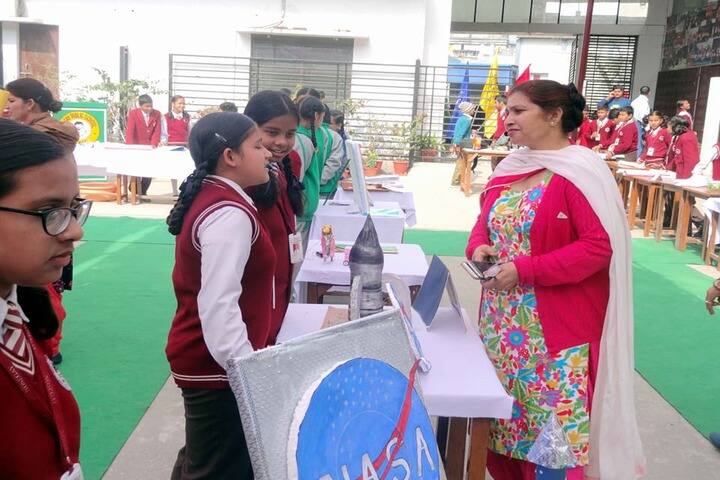 S M S Dutta Memo Nosegay Pub School-Science Exhibition