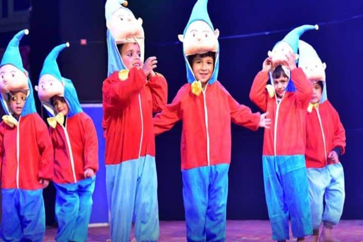 Sacred Heart School-Dance Performance