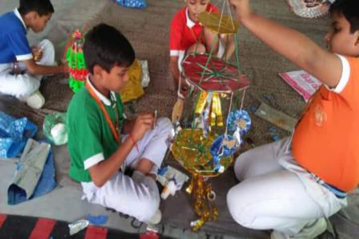 Shree Yogeshwar Public School-Best Out of Waste
