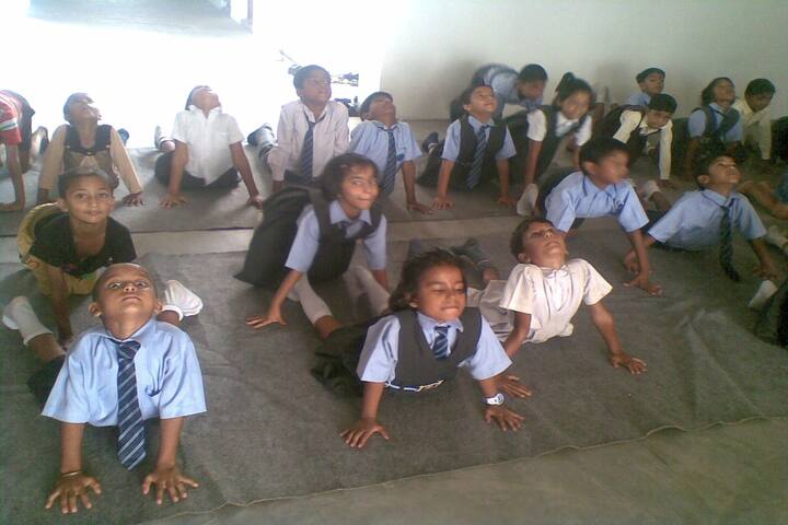 Shree Yogeshwar Public School-Yoga