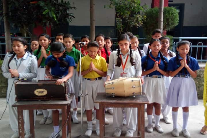 Shri Bharat Mandir Public School-Music