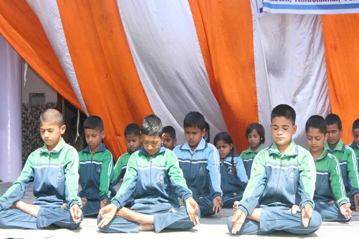 Shri Chandrabadni Public School-Yoga