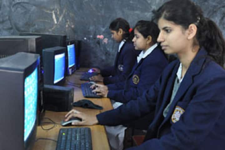 Shri Guru Ram Rai Public School-Computer Lab