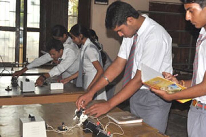 Shri Guru Ram Rai Public School-Physics Lab