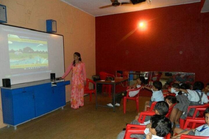 Spring Dales Public School-Smart Classroom