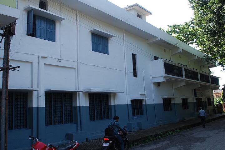 Sri Guru Teg Bahadur Public School-Campus-View side