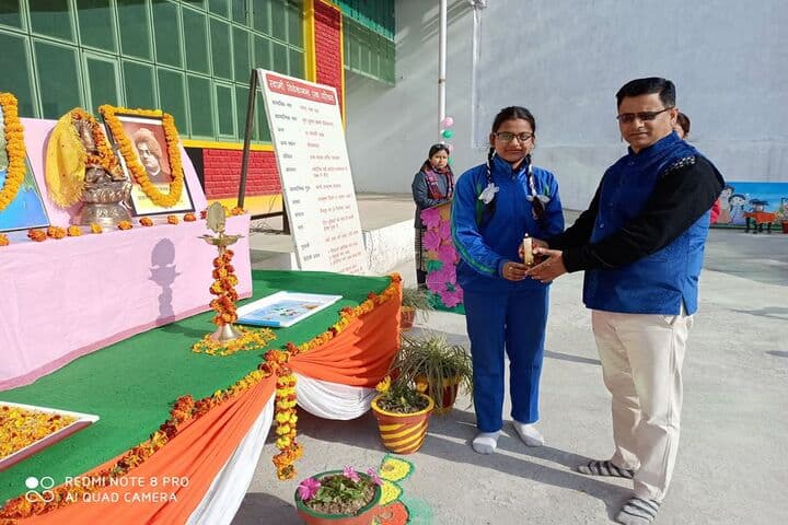 Swami Vivekanand Public School-Prize Distribution