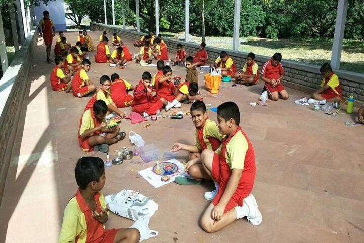 The Royal College-Drawing Activity