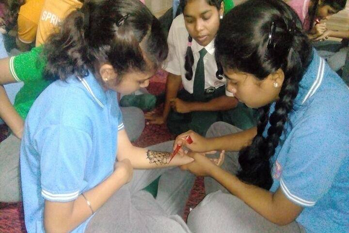Adeshwar Public School Bastar-Mehndi Competition