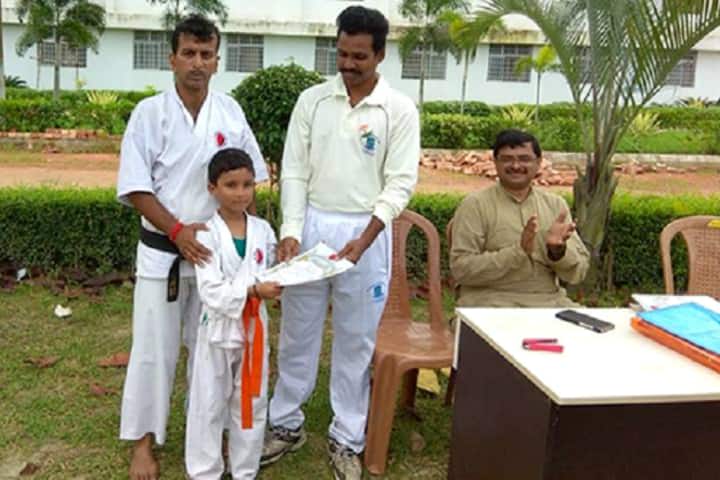 Adamas World School-karate