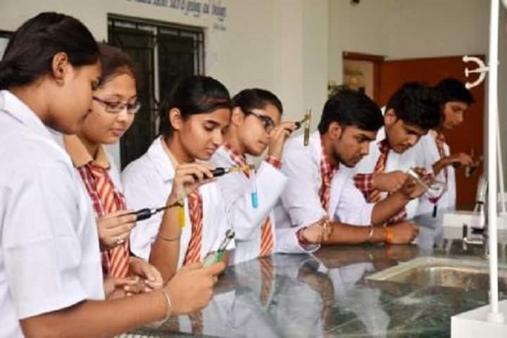 Asansol North Point School- Chemistry Lab