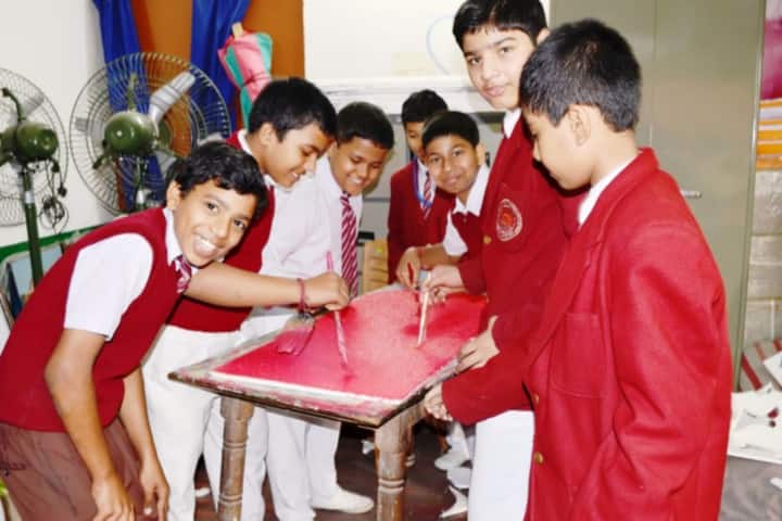 DAV Model School-Painting