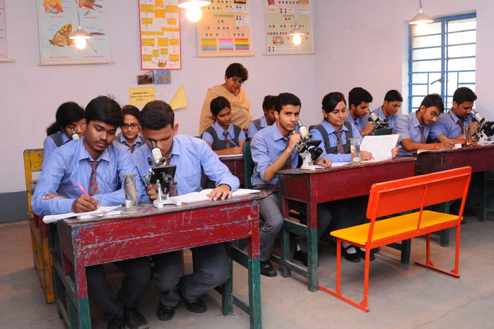 Guru Nanak Public School-Biology Lab