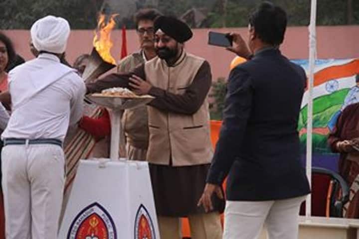 Guru Teg Bahadur Public School-Celebration of The Republic Day