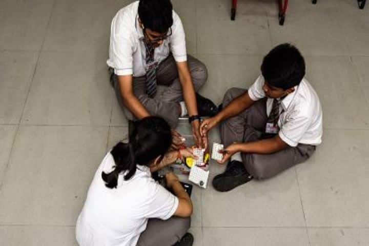 Indus Valley World School-Robotics