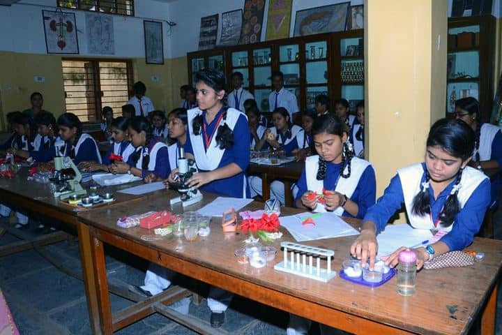 Bharat Mata Senior Secondary School-Biology Lab