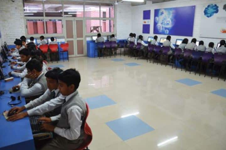 Bhavans Ram Kishore Sarda Vidya Mandir-Computer Lab