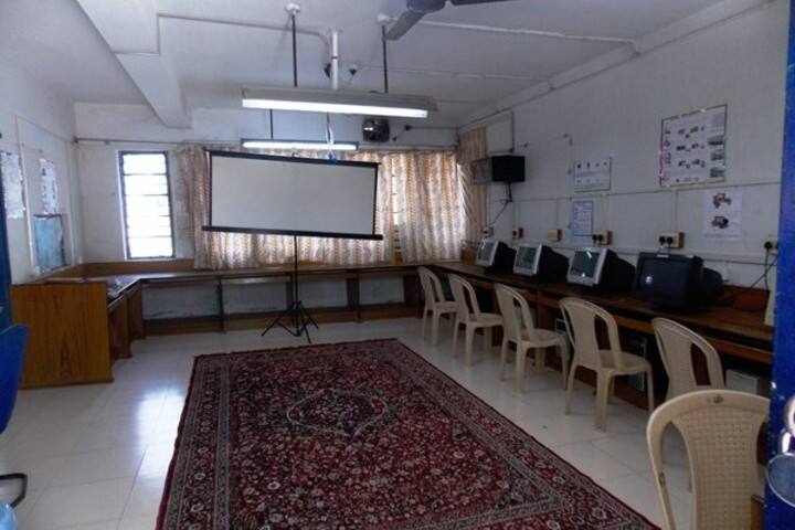 Kendriya Vidyalaya No 1-IT Lab