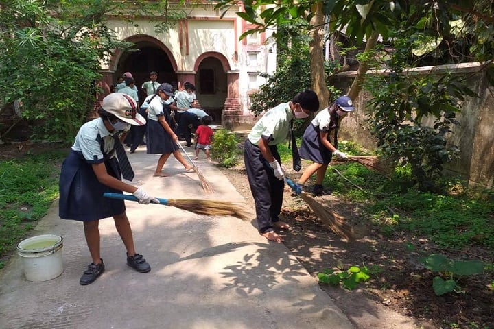 Mount Litera Zee School-Cleaniness Campaign